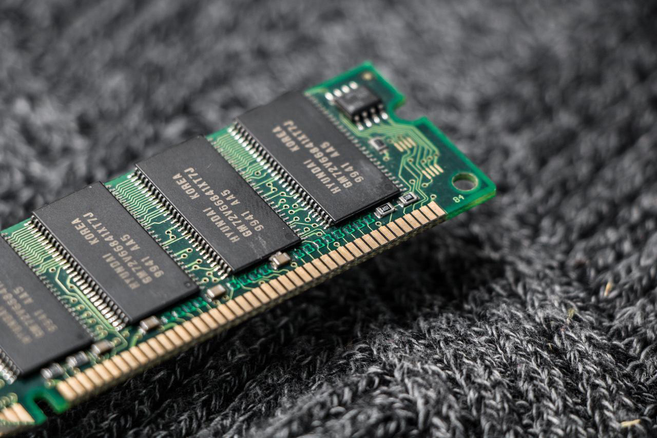 TouchWo触沃：存储芯片价格波动对触摸一体机行业的影响与应对